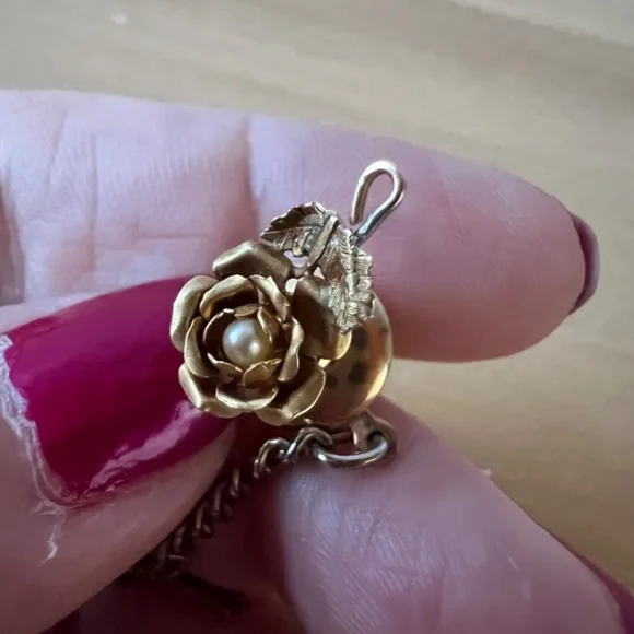VINTAGE SOLID 14K YELLOW GOLD ROSE FLOWER PEARL TIE LAPEL PIN RARE UNUSUAL